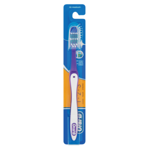 Oral-B 40 Medium Toothbrush